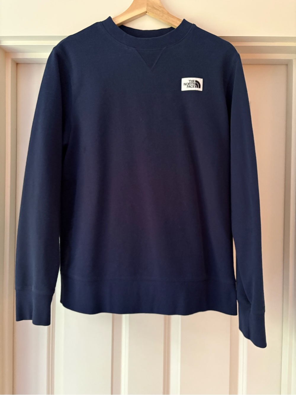 The North Face Women’s Crewneck Sweatshirt - Navy Blue